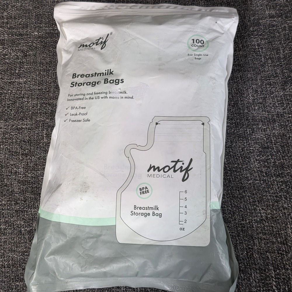 Motif Medical Breastmilk Storage Bags 8oz Single Use Bags 100 count Freezer Safe